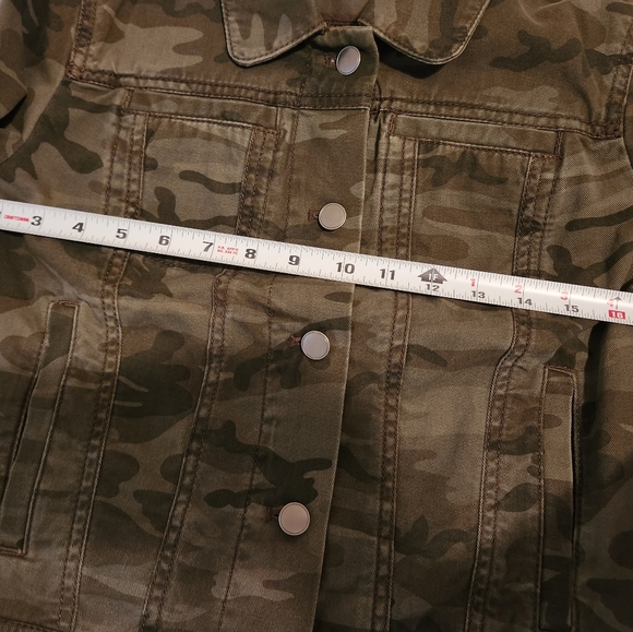 The Loft Camo Twill Jacket - Picture 6 of 7